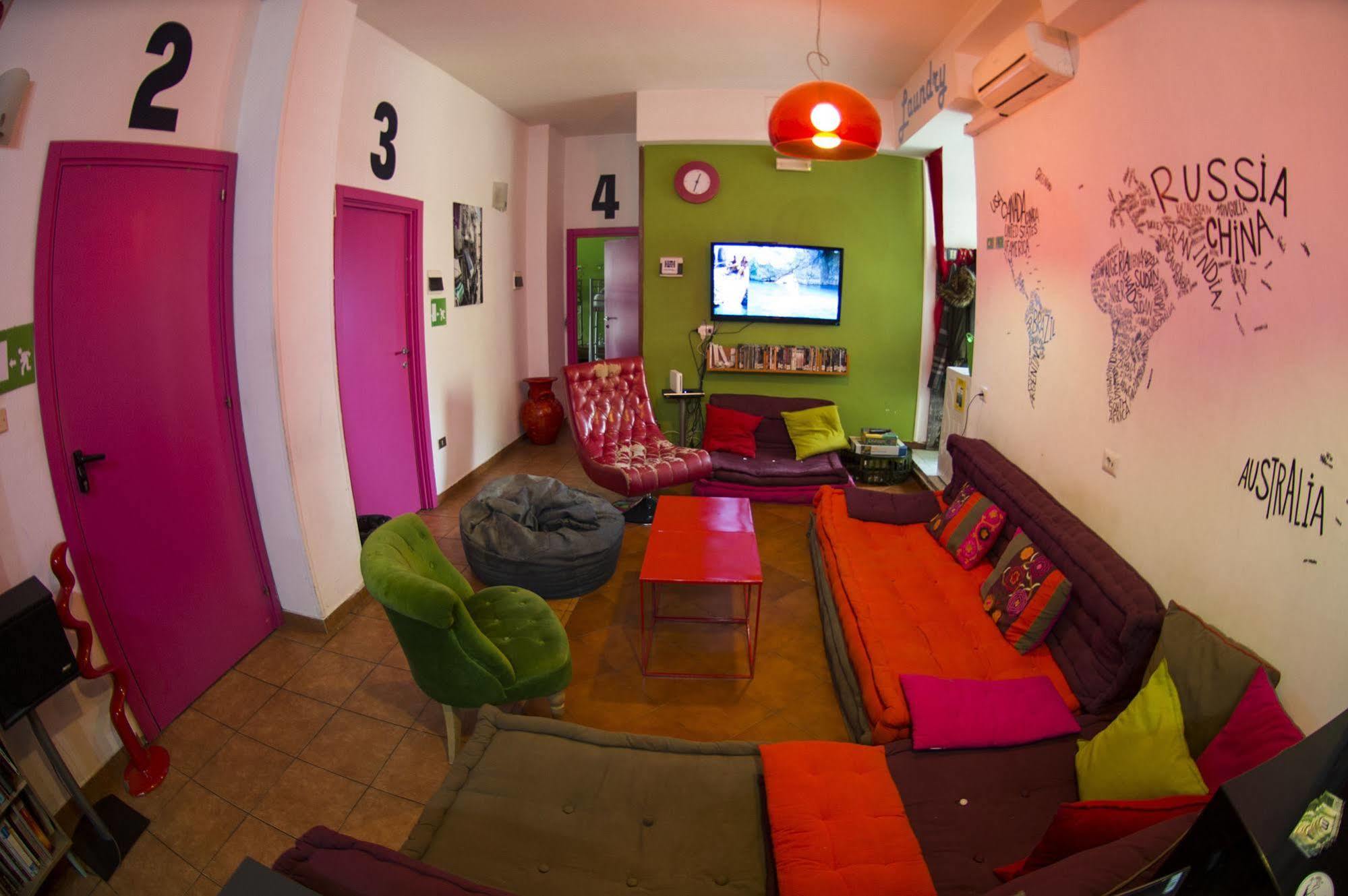 Hostel Of The Sun Napels